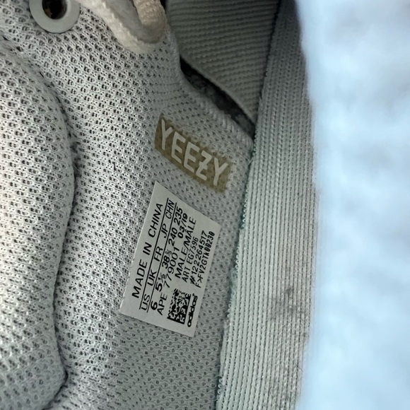 Adidas Yeezy Boost 700 Low Analog EG7596 Sneakers Shoes Grey White Suede, 38.5 - Picture 5 of 7